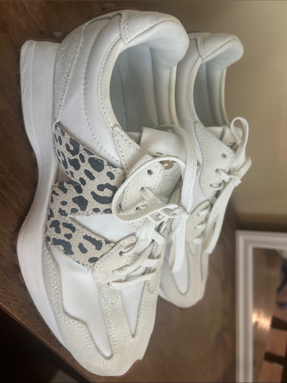 New Balance 327 sneakers